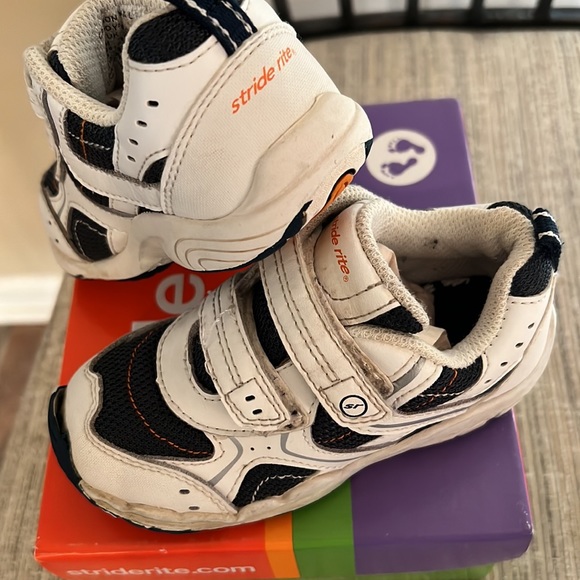 Carson stride right flex around toddler sneaker - Picture 2 of 6